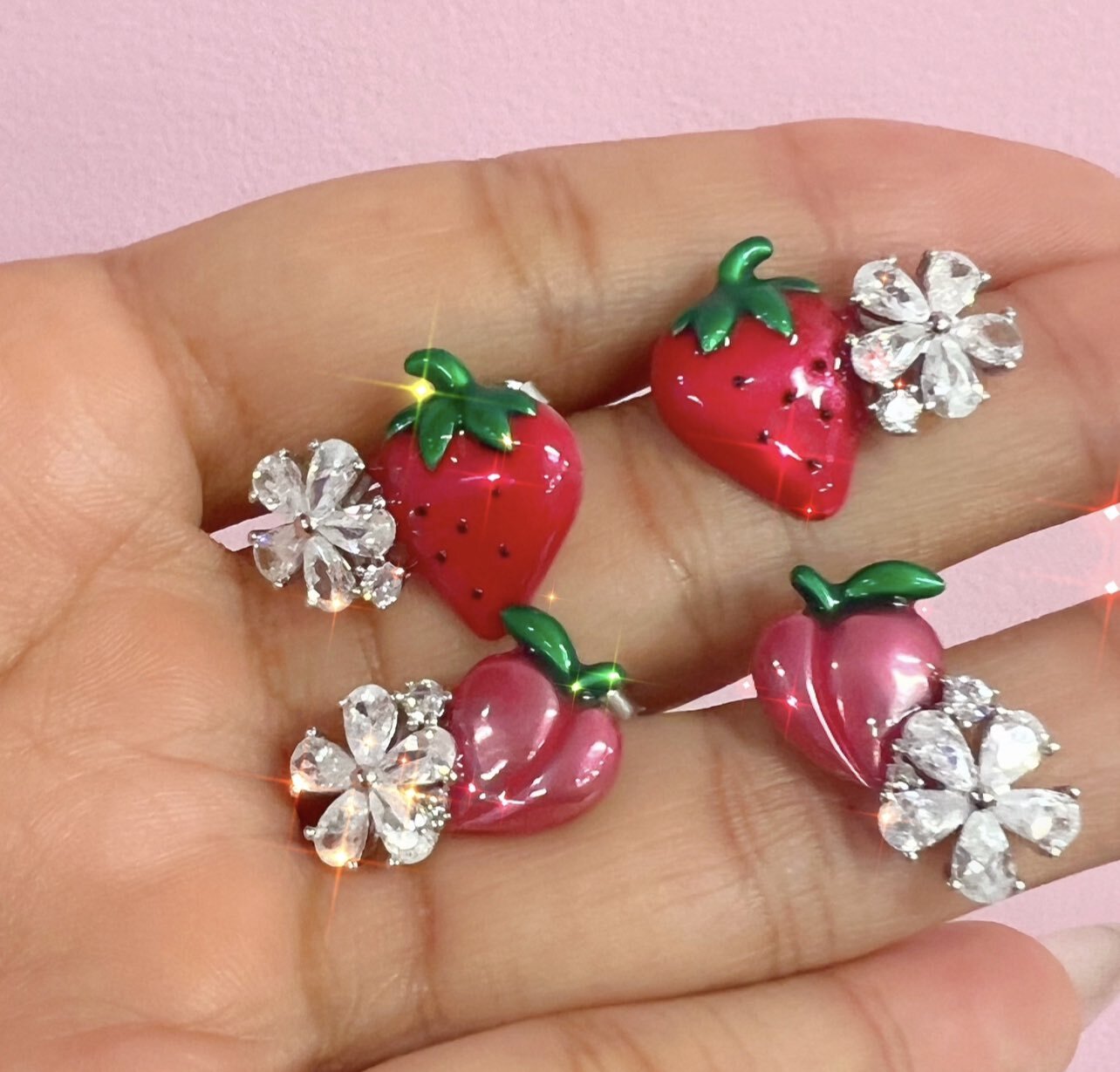 Strawberry studs - Earrings - 3